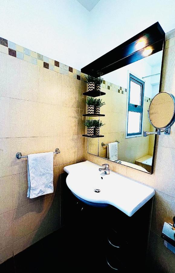 Lara 303 Apartment Larnaca Bagian luar foto